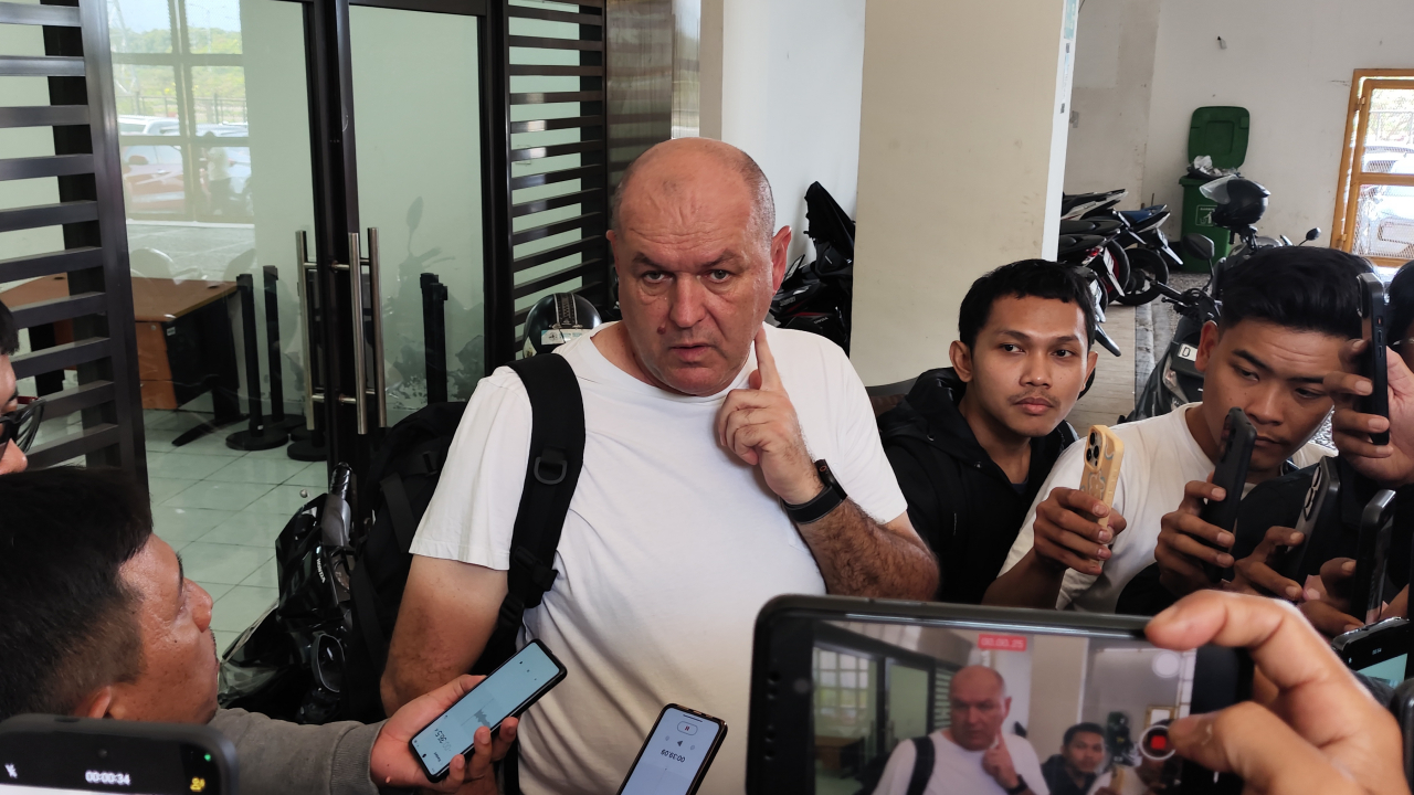 Bojan Hodak Soroti Ambisi Semen Padang Hindari Degradasi