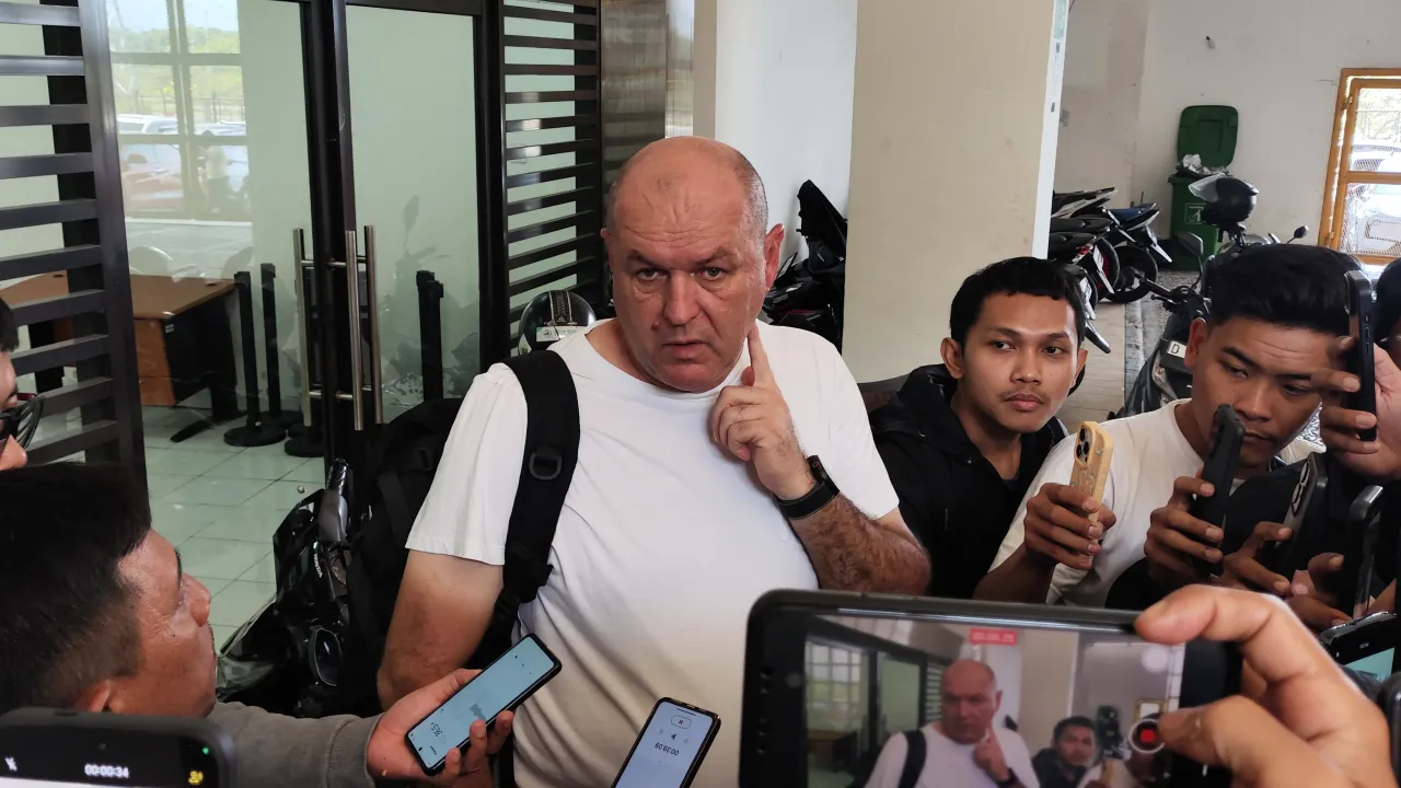 Bojan Hodak Soroti Ambisi Semen Padang Hindari Degradasi