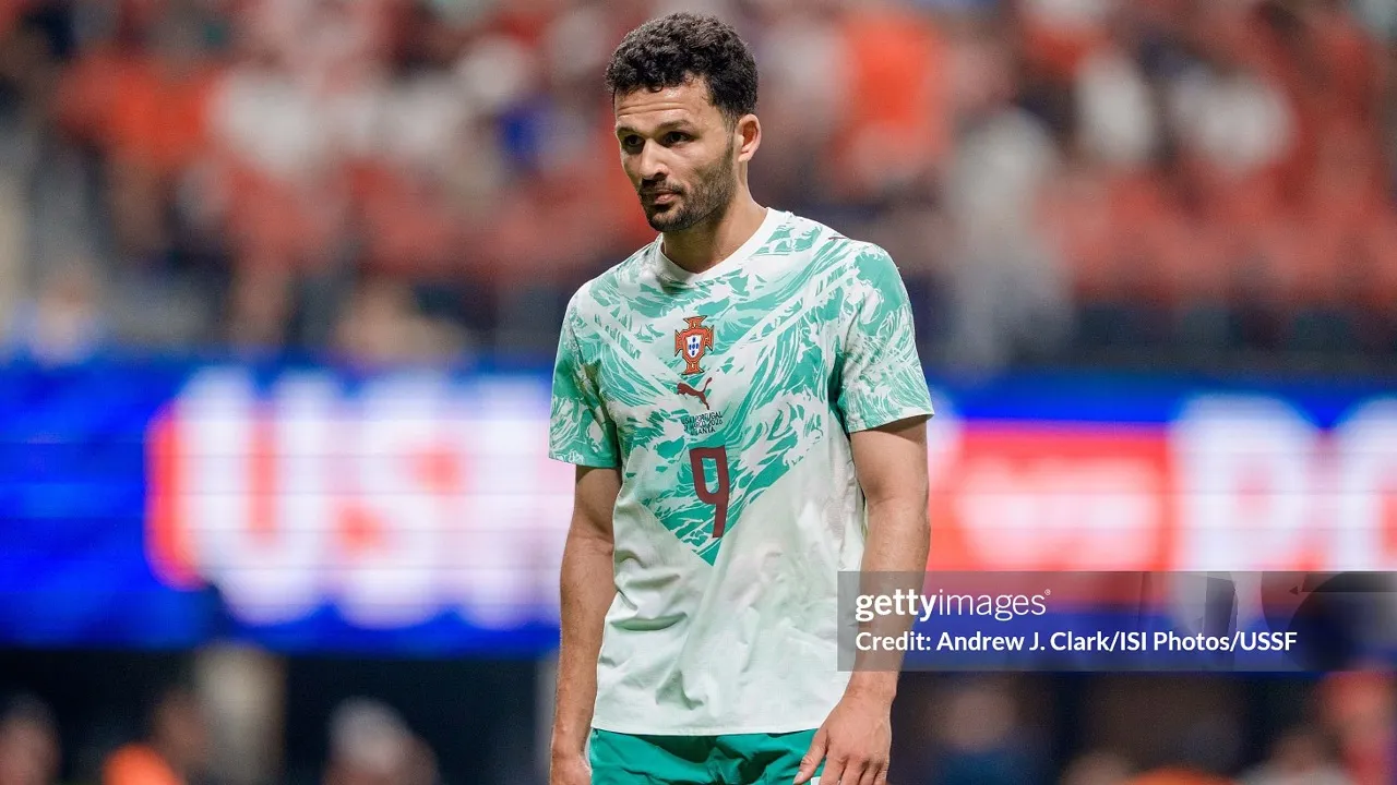 Goncalo Ramos Masuk Radar Chelsea, Liam Rosenior Siap Bergerak