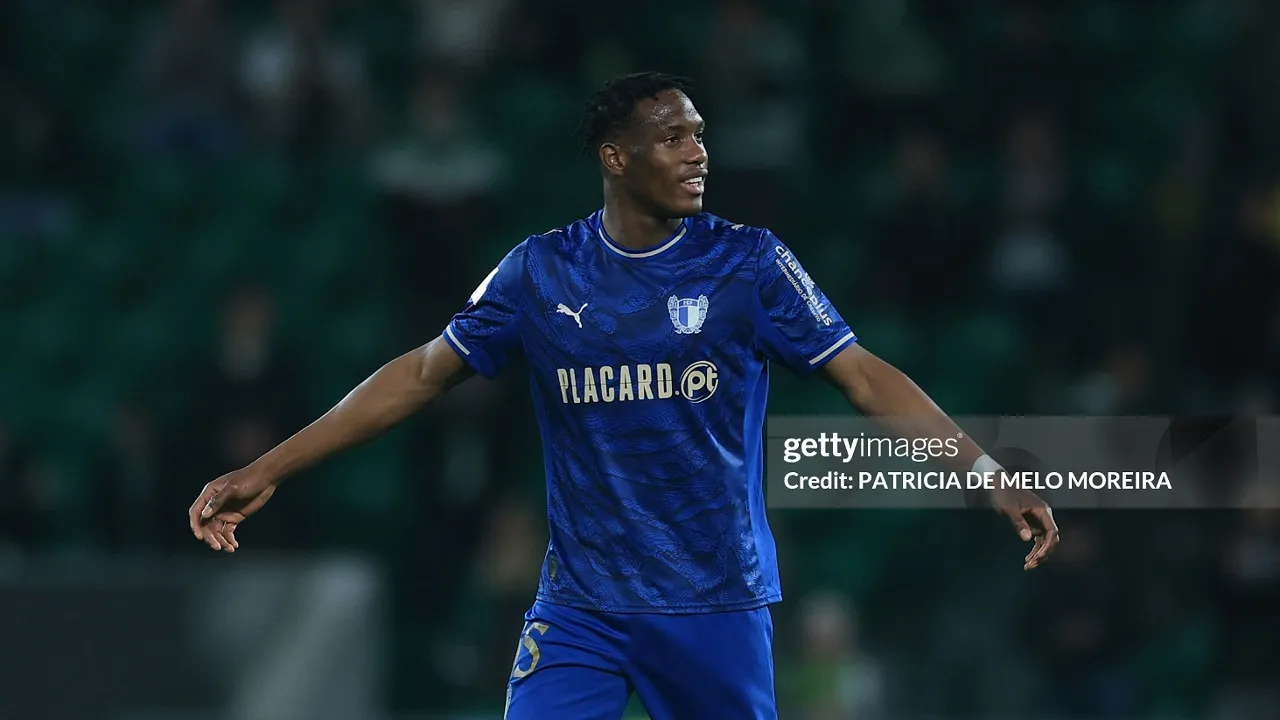 Ibrahima Ba jadi target Aston Villa untuk regenerasi lini belakang