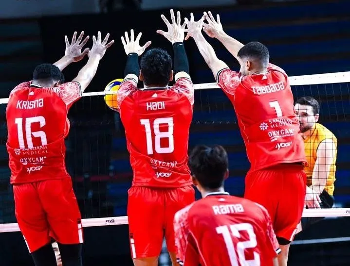 Jakarta Bhayangkara Presisi Bungkam Surabaya Samator 3 - sumber: (blokbojonegoro)