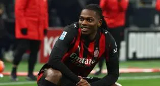 Lawan Napoli, AC Milan Akan Berhati-hati Terkait Kondisi Rafael Leao