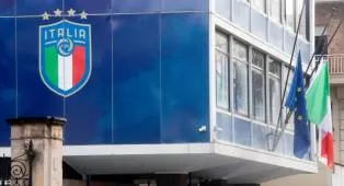 Markas FIGC Dilempari Telur Usai Italia Gagal ke Piala Dunia Lagi