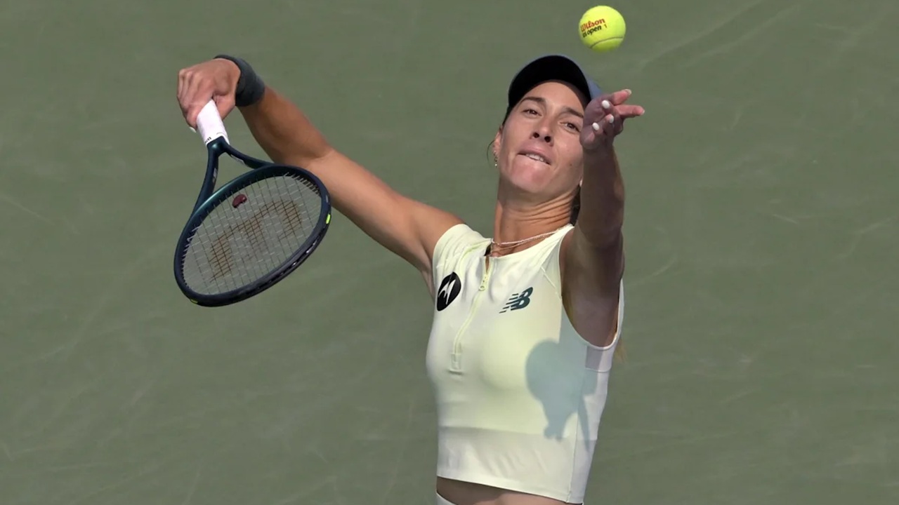 McCartney Kessler Kubur Mimpi Janice Tjen Di Charleston