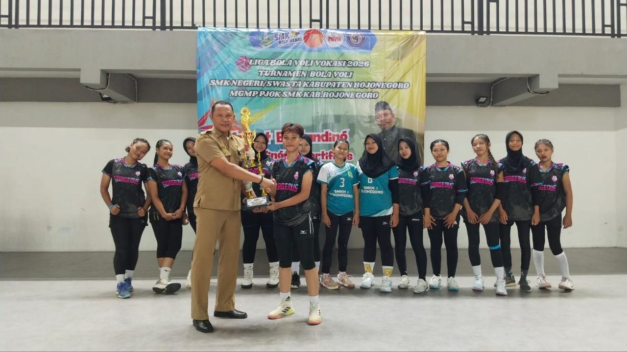 Tim Putri SMKN 1 Bojonegoro Resmi Gaet Juara Liga Vokasi Voli 2026 dengan Kemenangan 3
