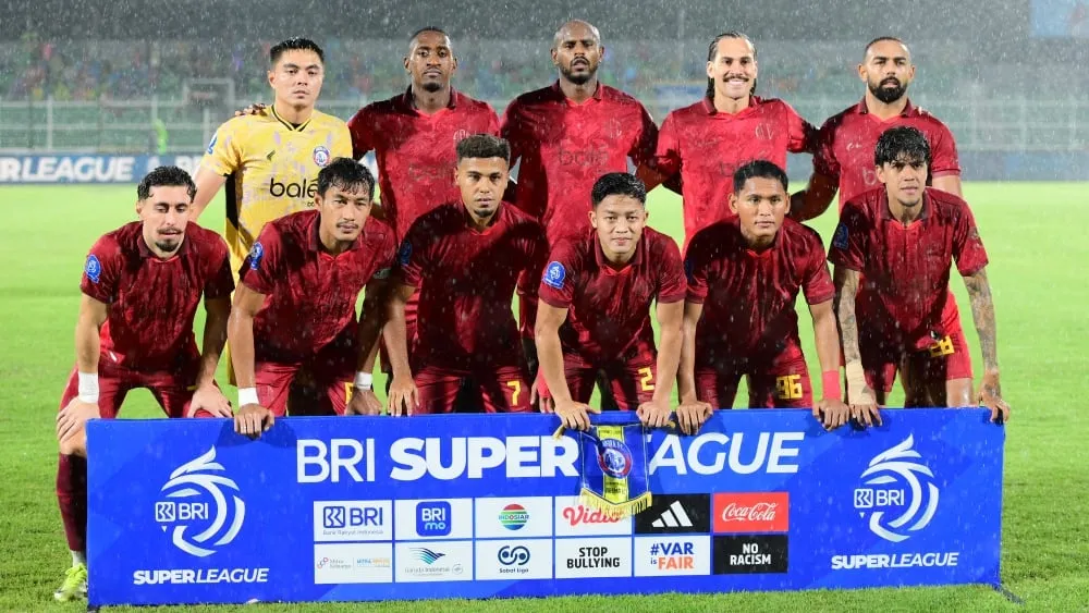 Arema FC Fokus Strategi Taktis untuk Hadapi Malut United - sumber: (ileagueid)