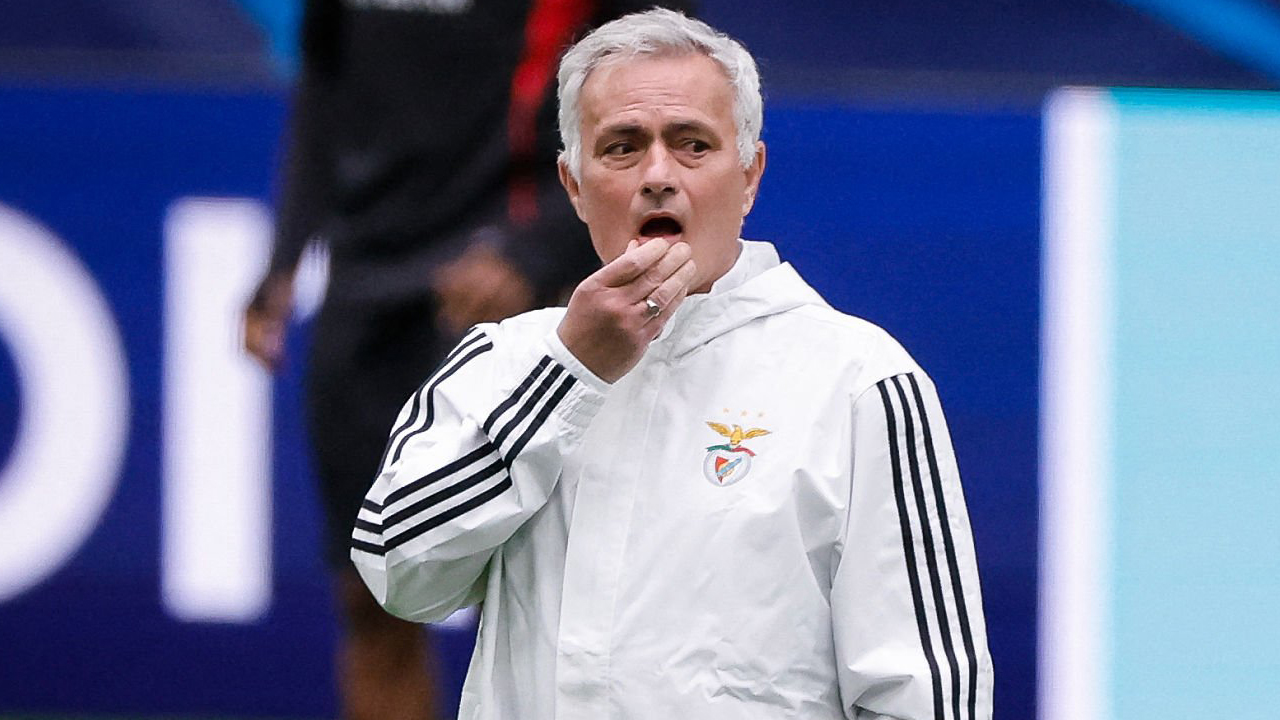 Bukan Carrick, Butt Justru Dukung Jose Mourinho Comeback ke MU