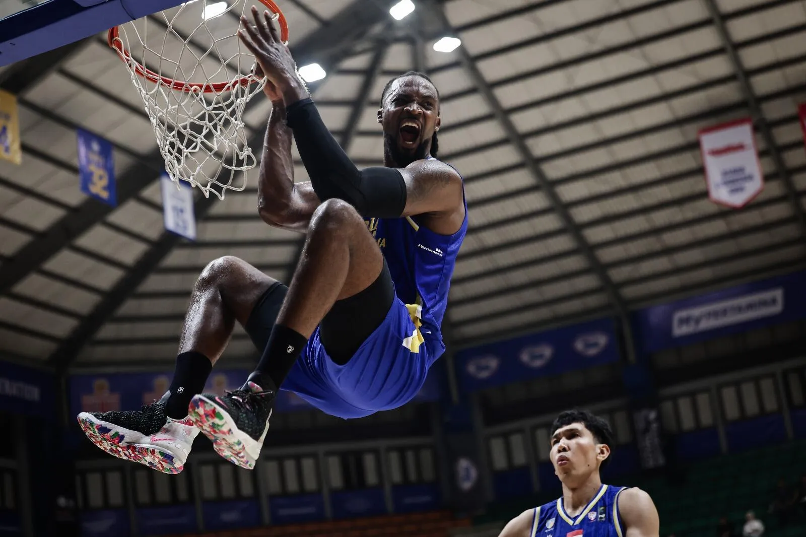 Chad Brown Pastikan Kemenangan Dramatis Satria Muda - sumber: (mainbasket)