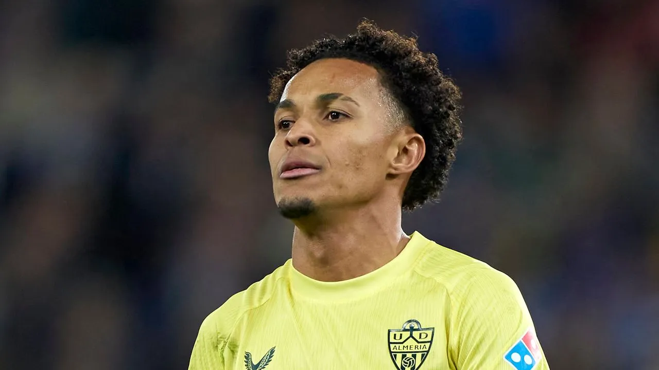 Flamengo Desak Almeria Bayar Tunggakan Transfer Lazaro - sumber: (footballespana)