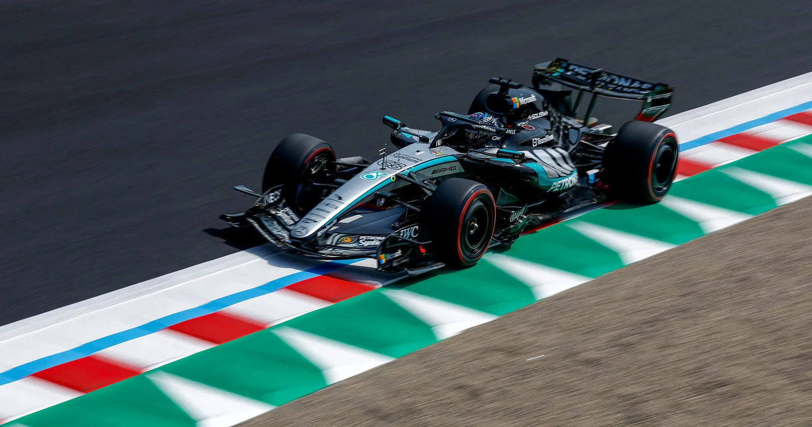 Mercedes Dapat Peringatan Keras di F1: “Saya Akan Khawatir” - sumber: (racingnews365)