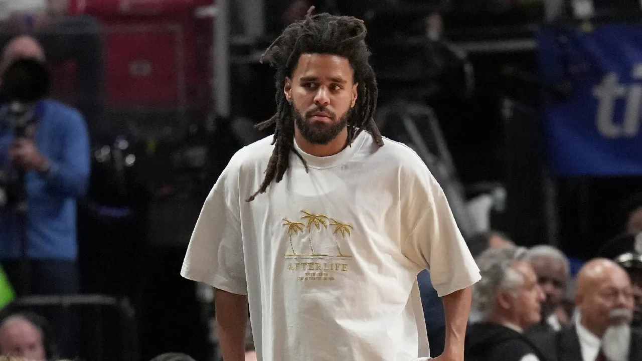 Ini menjadi pengalaman ketiga J. Cole bermain di liga basket profesional di luar Amerika Serikat setelah Rwanda dan Kanda. (Foto: AP)