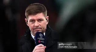 Steven Gerrard Menyesal Latih Aston Villa Terlalu Dini