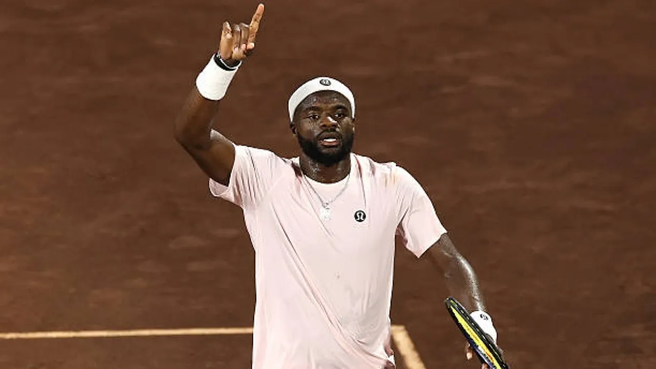 Tinggalkan Tribun Lebih Awal, Frances Tiafoe Lontarkan Guyonan Terhadap Kevin Durant