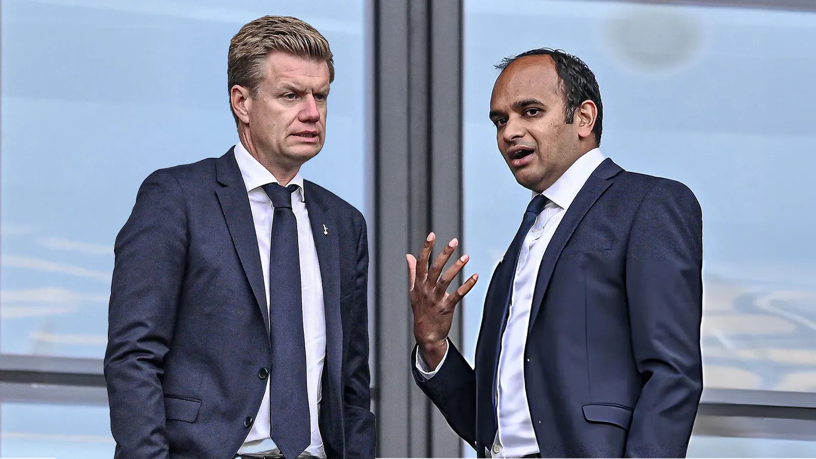 Tottenham Sempat Pertimbangkan Manajer Mengejutkan Sebelum Pilih De Zerbi - sumber: (givemesport)