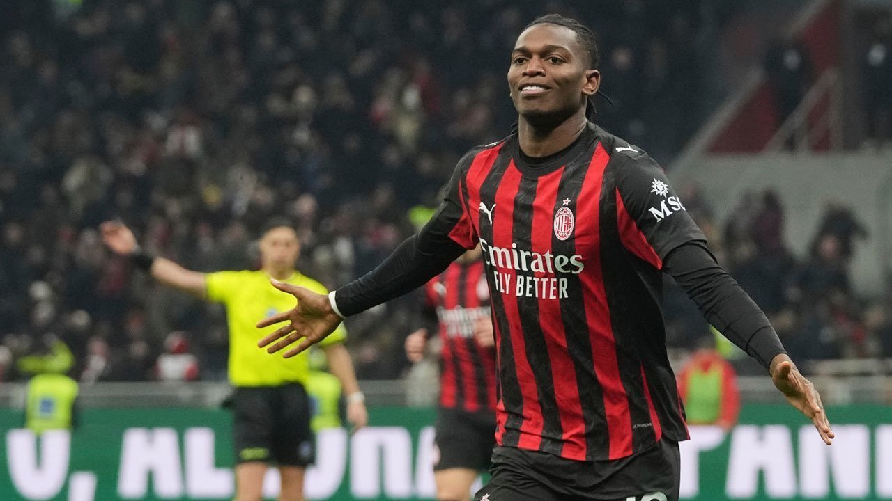 AC Milan Dapat Kabar Baik, Rafael Leao Dikabarkan Dalam Kondisi 100%