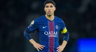 Achraf Hakimi Rayakan Penampilan ke-200 Bersama PSG
