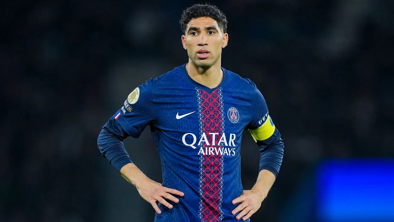 Achraf Hakimi Rayakan Penampilan ke-200 Bersama PSG