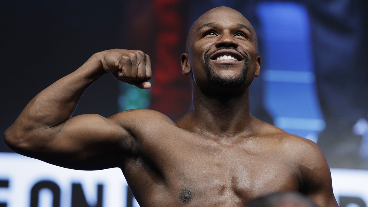 De La Hoya Sentil Floyd Mayweather Jr, Singgung Rekor Tak Terkalahkan