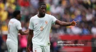 Ibrahima Konate Jadi Rebutan Chelsea dan Manchester City
