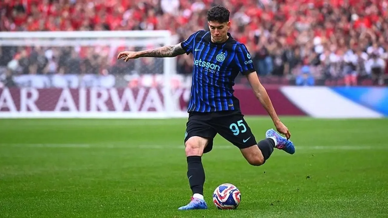 Inter Milan Tolak Proposal Pertama Barcelona Untuk Alessandro Bastoni