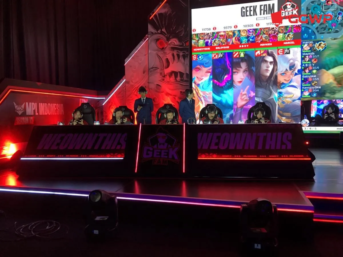 MPL ID S17 W2: Geek Fam vs BTR, Debut Marcel Menjanjikan - sumber: (ggwp)