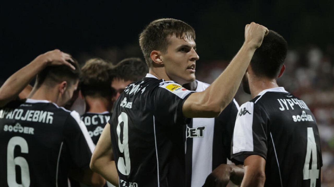 Puji Andrej Kostic, Stefan Savic: Dia Pemain Berbahaya di Kotak Penalti