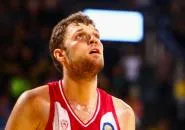 Sasha Vezenkov Lega Olympiacos Menangkan Pekan ke-35