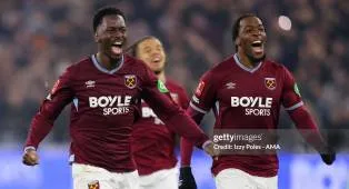 Soungoutou Magassa Isyaratkan Masa Depan Tergantung Nasib West Ham