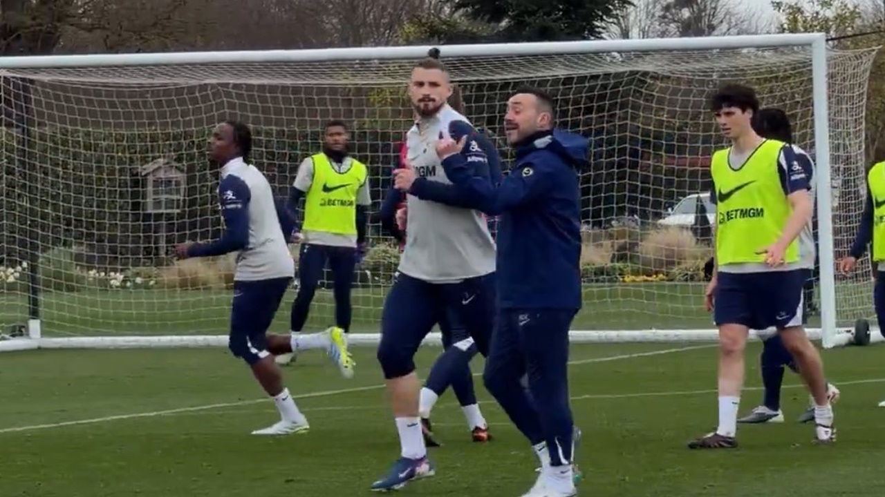 Tottenham Siap Diperkuat Penyerang Andalan Kontra Sunderland