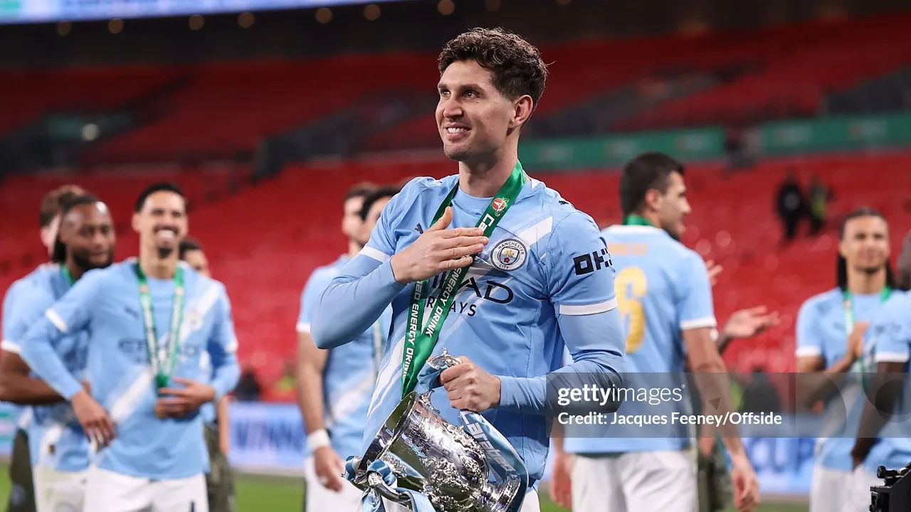 William Gallas Sarankan Chelsea Rekrut John Stones dari Manchester City