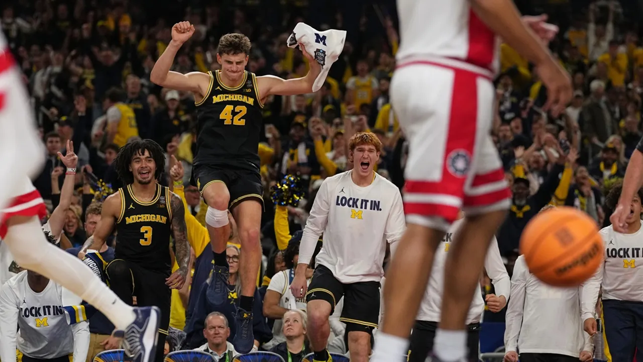 Michigan Tantang UConn di Partai Final Usai Singkirkan Arizona