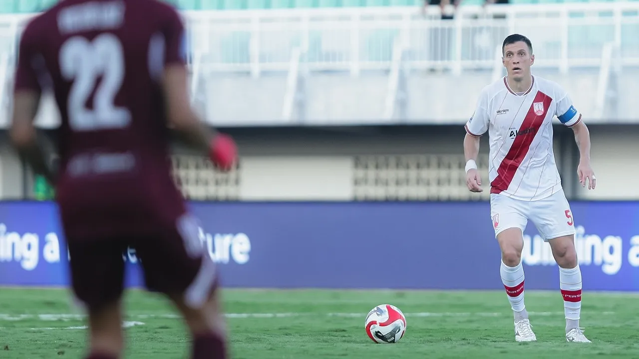 Pemain Persis Solo, Andrei Alba di laga kontra PSM Makassar