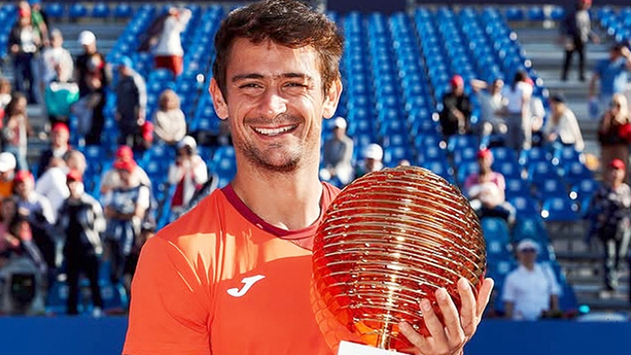 Selamat Dari Kekacauan, Mariano Navone Sabet Gelar Pertama Di Bukares