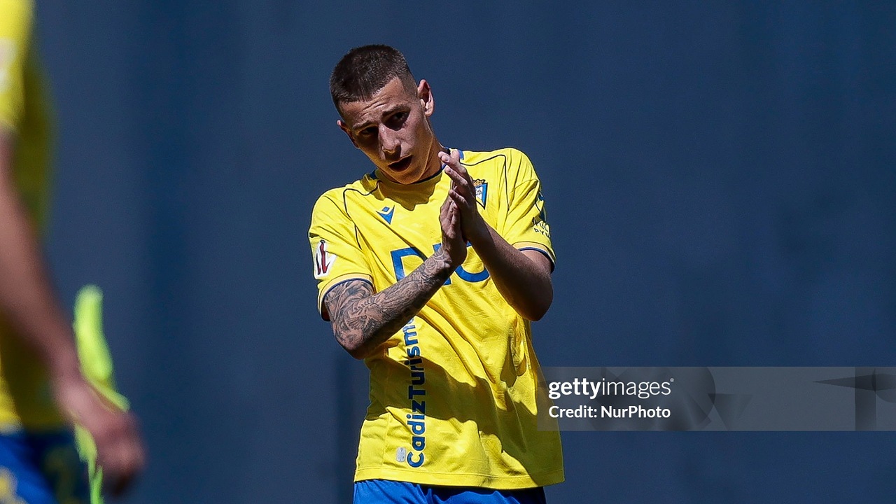 Sergio Arribas Masuk Radar Sunderland, Roma Ikut Mengincar