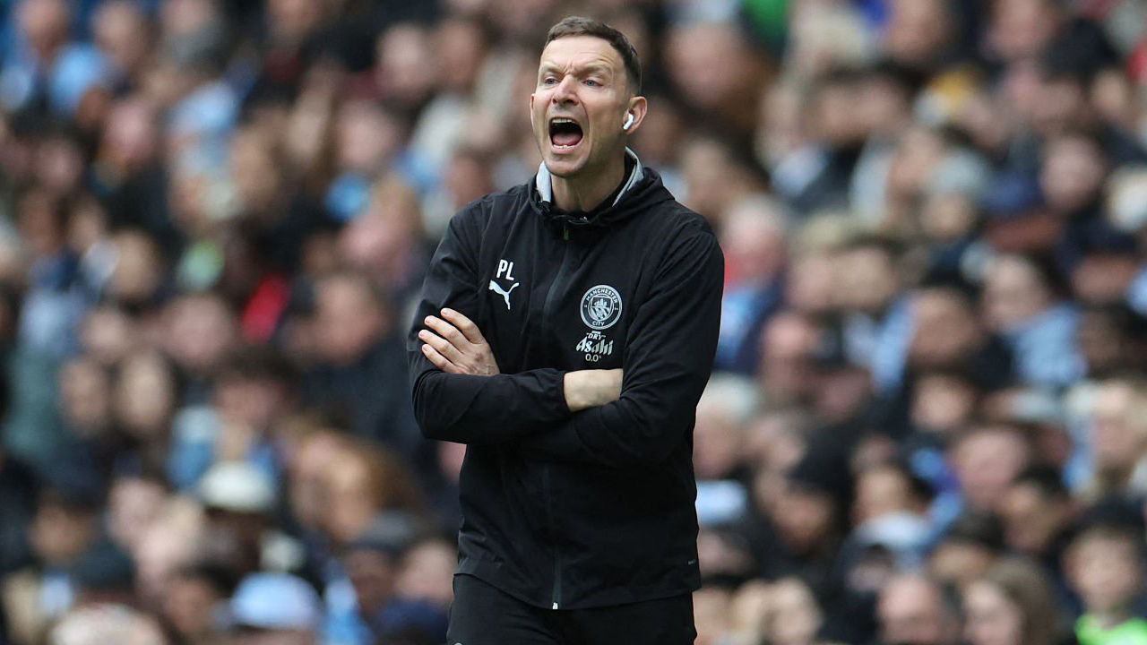 Usai City Habisi Liverpool, Pep Lijnders: Yang Penting Guardiola Tersenyum