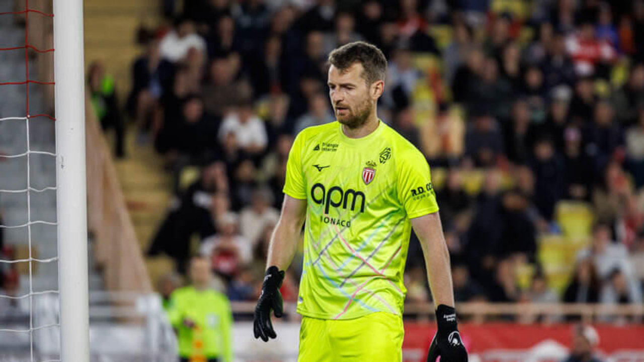 10 Laga Tak Terkalahkan, Lukas Hradecky Harap Monaco Lanjutkan Tren Positif