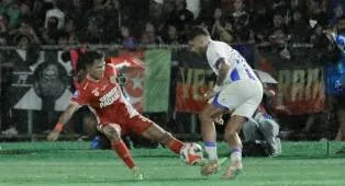 Ade Kristiano Semakin Termotivasi Usai Debut Bersama Semen Padang