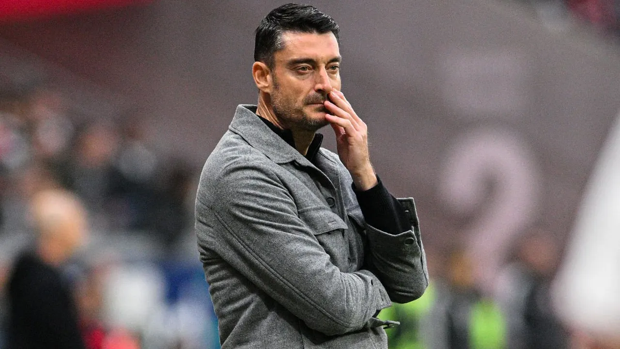 Albert Riera Kecewa Berat Eintracht Frankfurt Gagal Kalahkan Koln