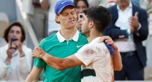 Belum Bertemu Pada Musim 2026, Jannik Sinner Akui ‘Rindu’ Carlos Alcaraz