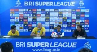 Bojan Hodak Sebut Faktor yang Bikin Persib Terlambat Panas