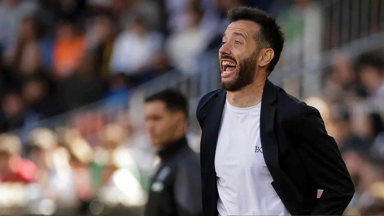 Carlos Corberan Bongkar Penyebab Valencia Dikalahkan Celta Vigo