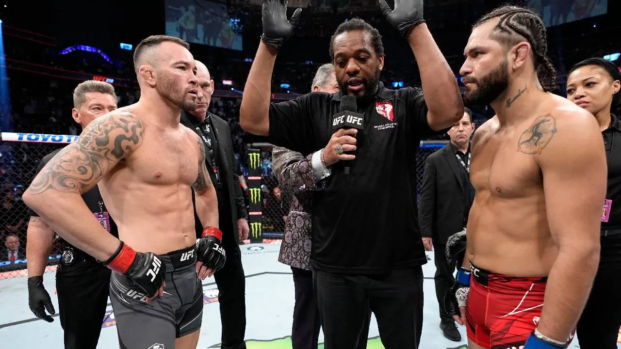 Colby Covington (kiri) dan Jorge Masvidal bertemu di UFC 272 pada 5 Maret 2022. (Foto: Fight TV)