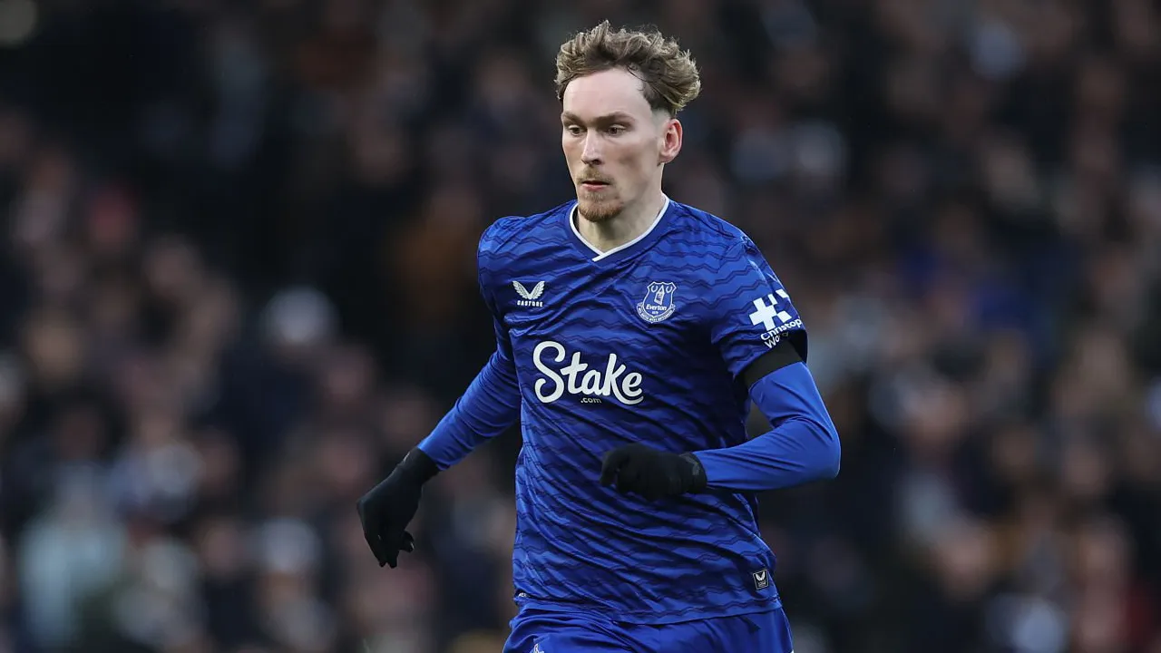 Gareth Barry Bahas Rencana MU Pulangkan James Garner