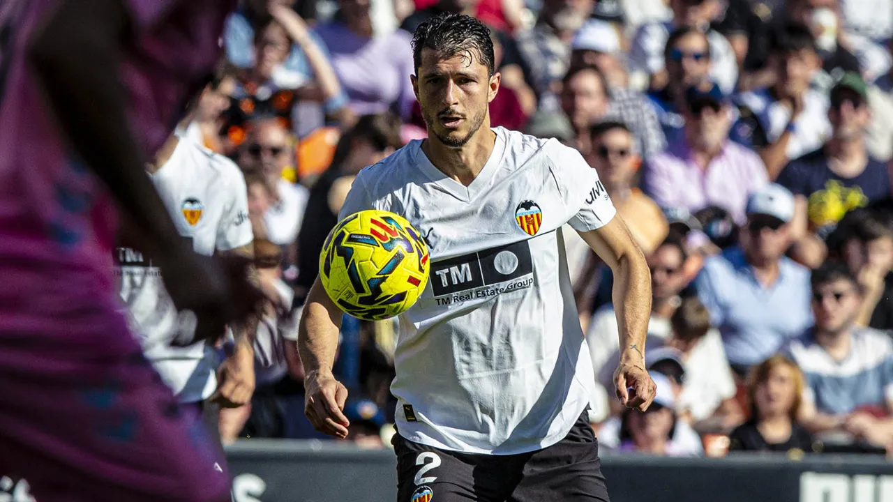 Guido Rodriguez Kecewa Valencia Kalah Saat Hadapi Celta Vigo