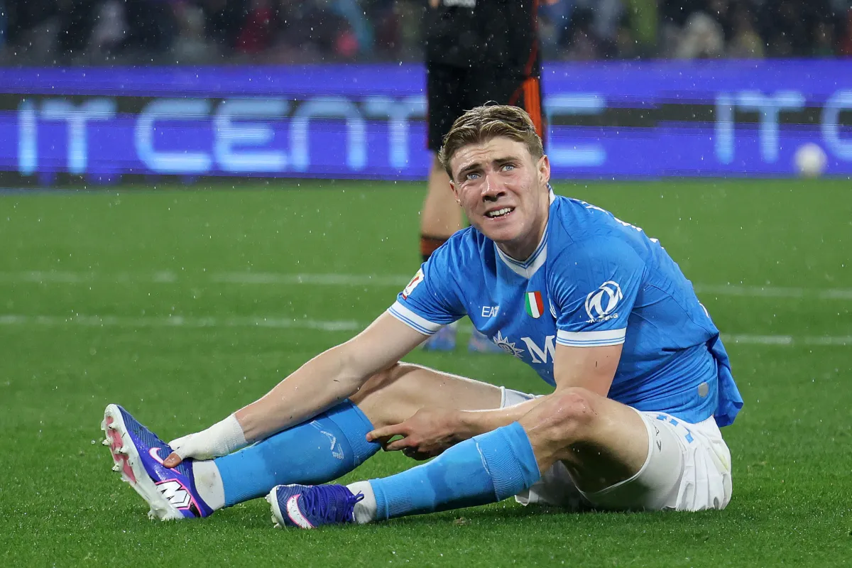 Hojlund Diragukan Tampil di Laga Krusial Napoli vs. Milan - sumber: (footballitalia)