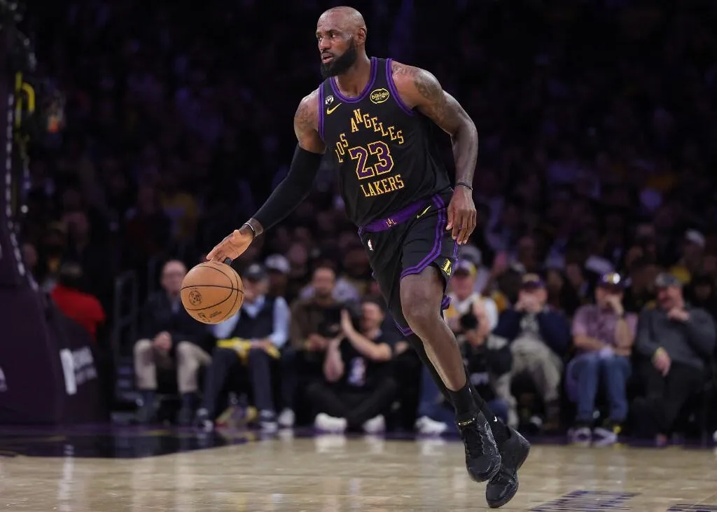 LeBron James Jadi Andalan Lakers Tanpa Doncic dan Reaves