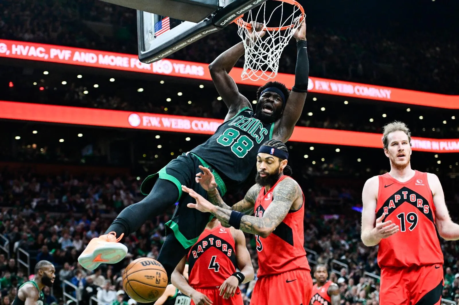 Neemias Queta Didukung Brown untuk Gelar Pemain Paling Berkembang