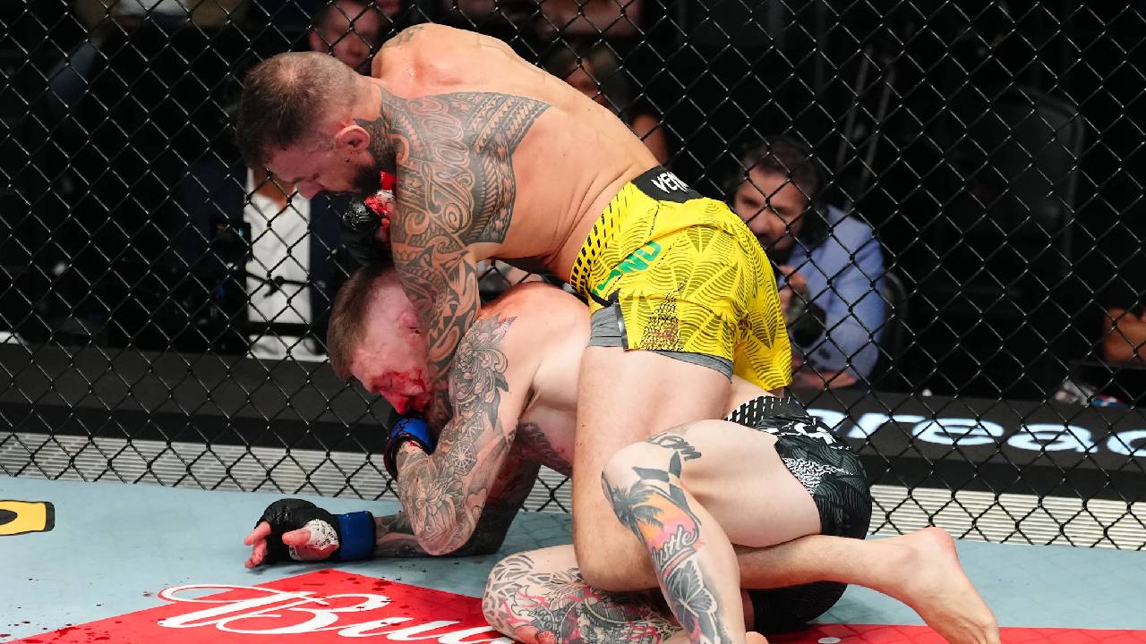 Renato Moicano Taklukkan Chris Duncan di UFC Fight Night Las Vegas