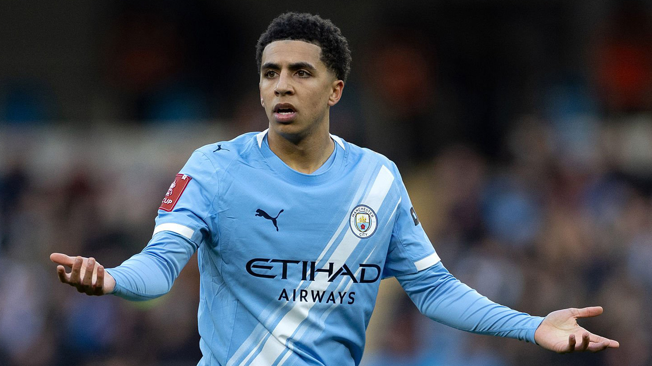Rico Lewis Masuk Radar Newcastle, City Siap Jual Jika Harganya Cocok