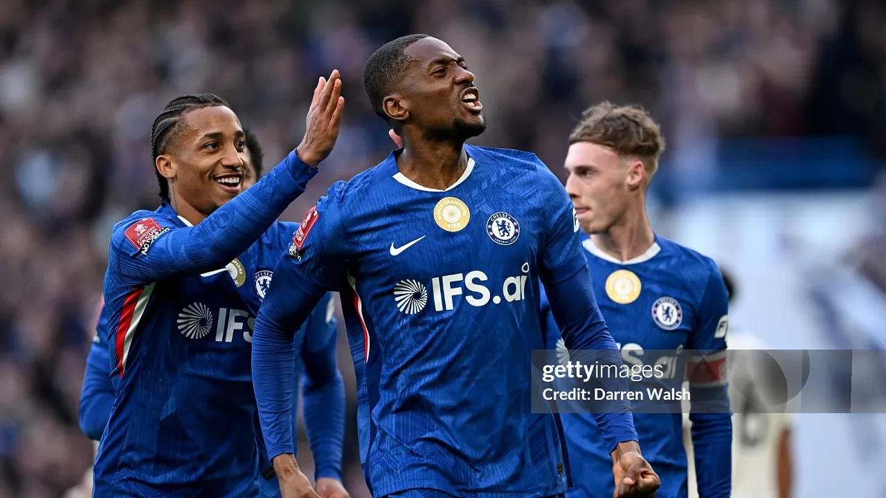 Tosin Adarabioyo Targetkan Trofi usai Chelsea ke Semifinal Piala FA